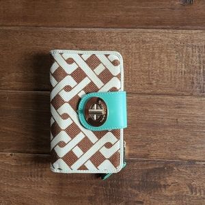 Twist Lock Wallet